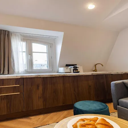 Cosy - Wagram Arc Triomphe Apartment